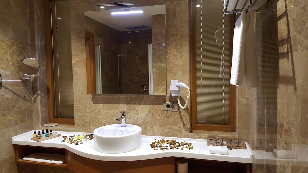 Hilton Garden Inn Kocaeli Sekerpinar Rezervasyon