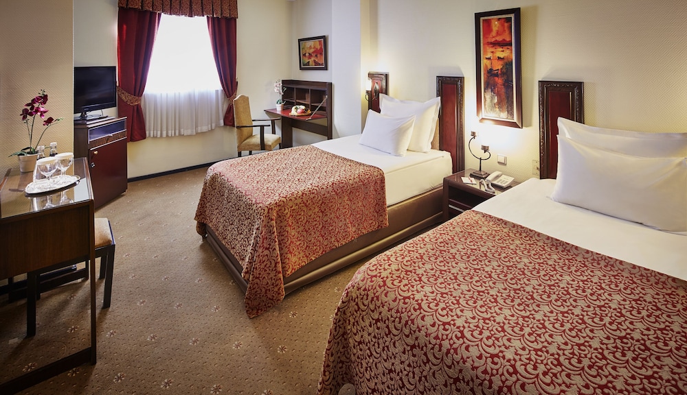 Günes Hotel Merter Rezervasyon