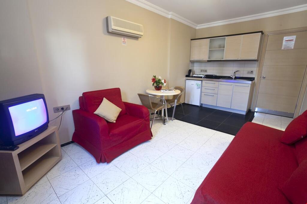 Candan Apart Hotel Rezervasyon