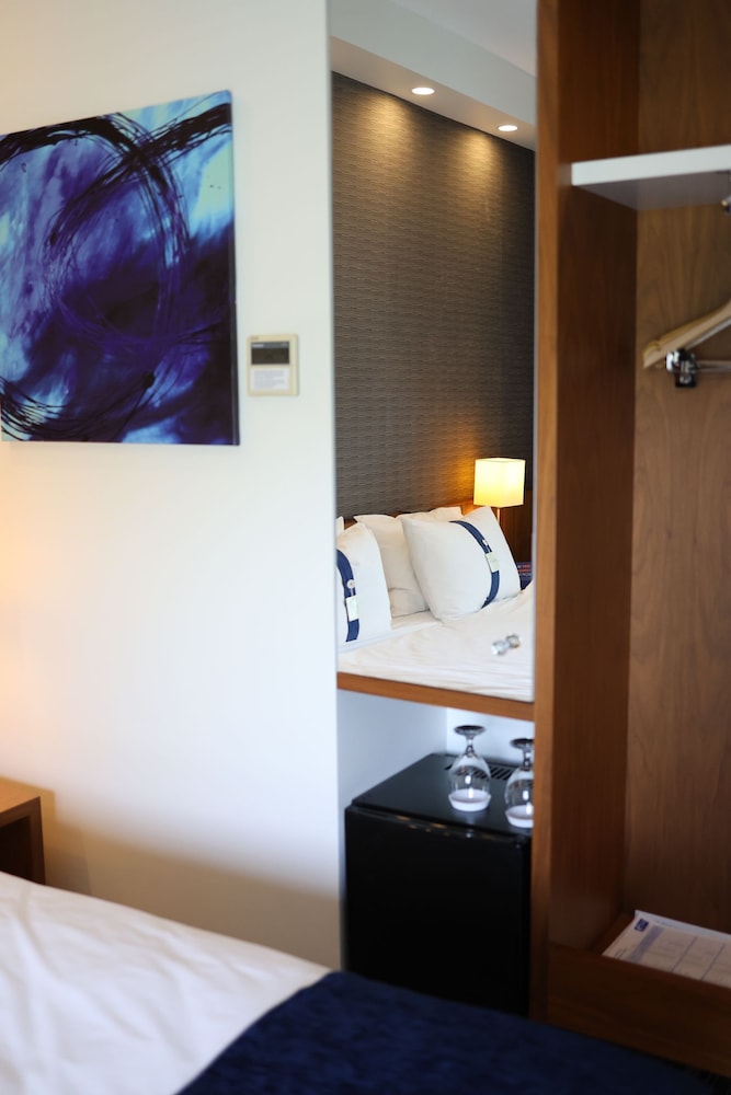 Holiday Inn Express Manisa West Rezervasyon