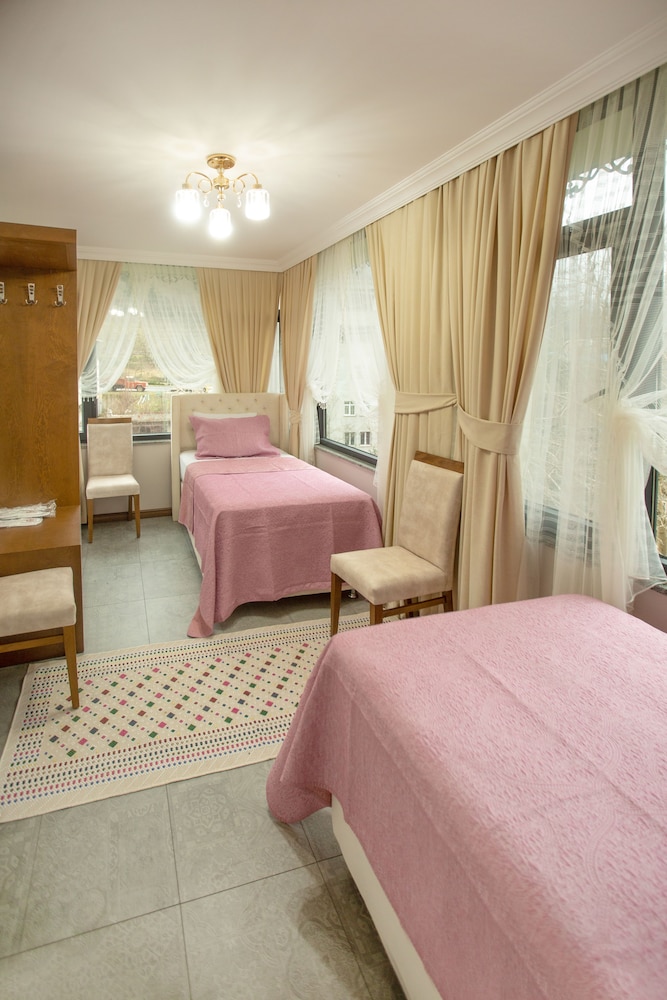 Jolnar Garden Hotel Rezervasyon