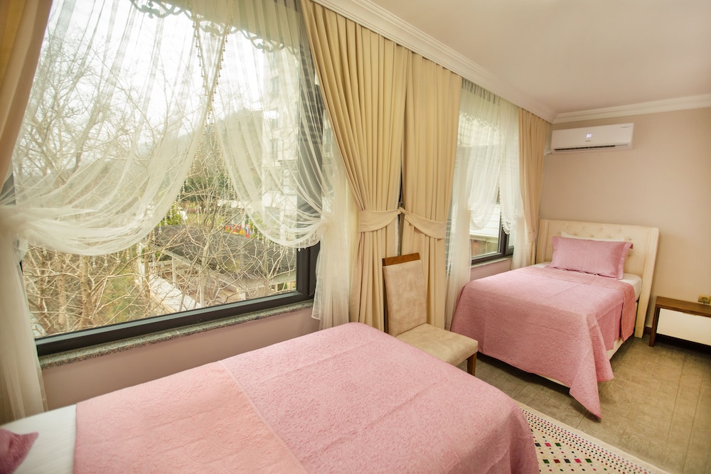 Jolnar Garden Hotel Rezervasyon
