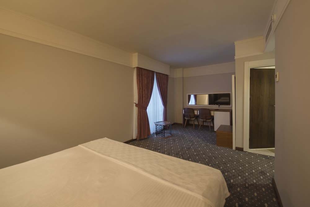 Jolnar Garden Hotel Rezervasyon