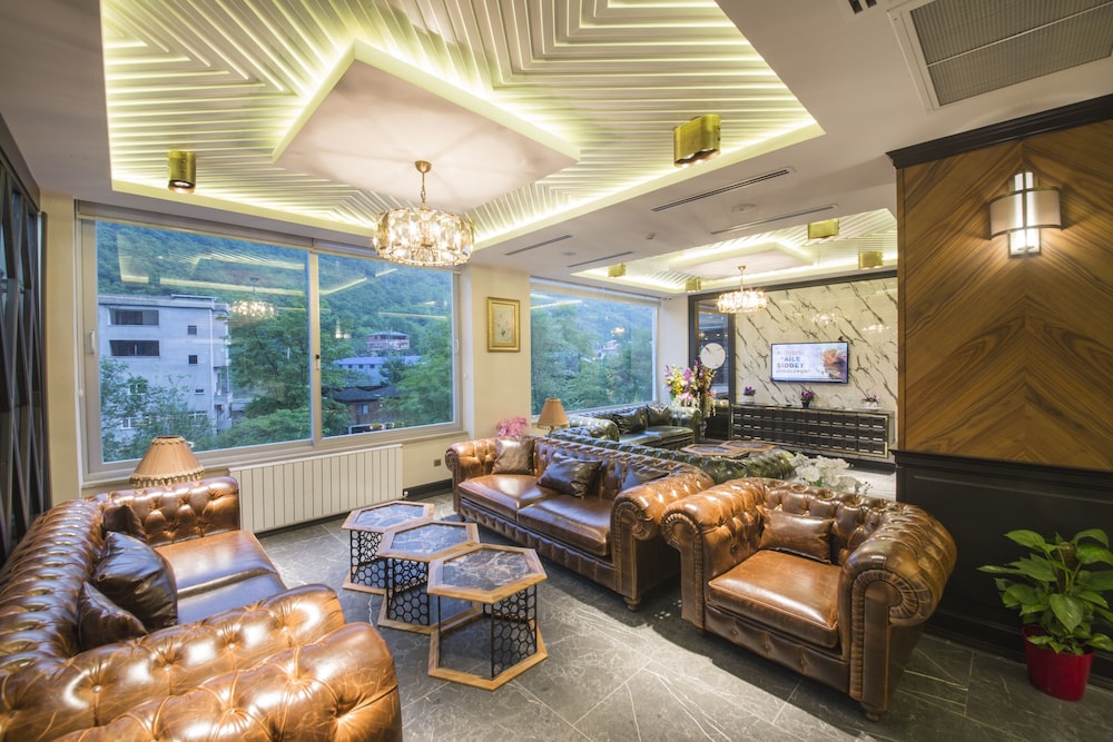 Jolnar Garden Hotel Rezervasyon