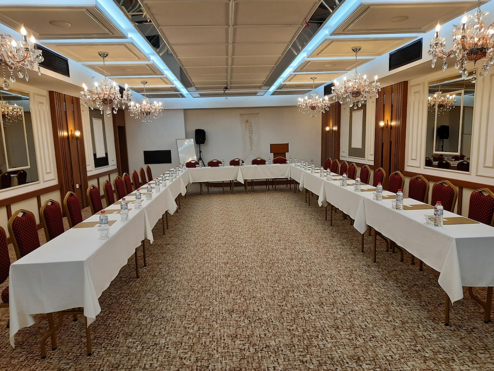 Nadir Business Hotel Rezervasyon