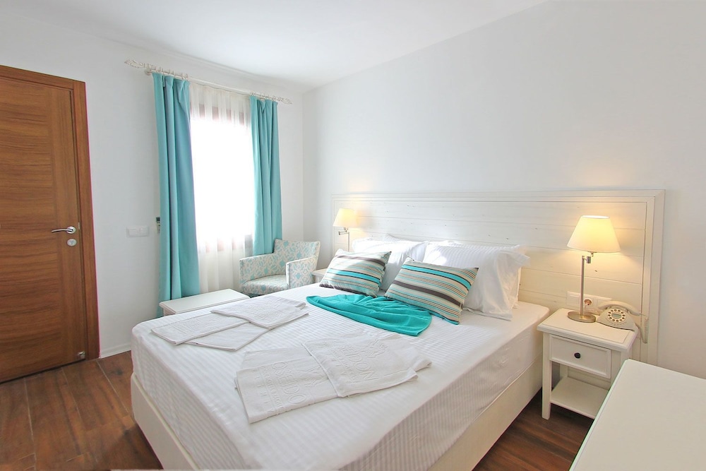 Poseidon Boutique Hotel  & Yacht Club Rezervasyon