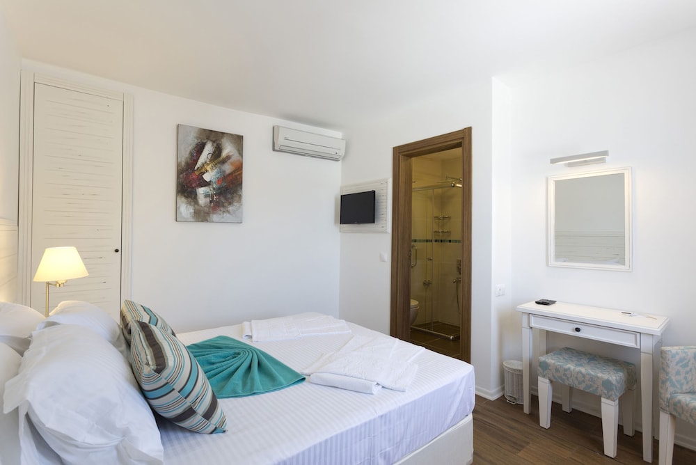 Poseidon Boutique Hotel  & Yacht Club Rezervasyon