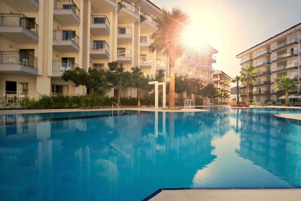 Ramada Hotel & Suites by Wyndham Kusadasi Rezervasyon