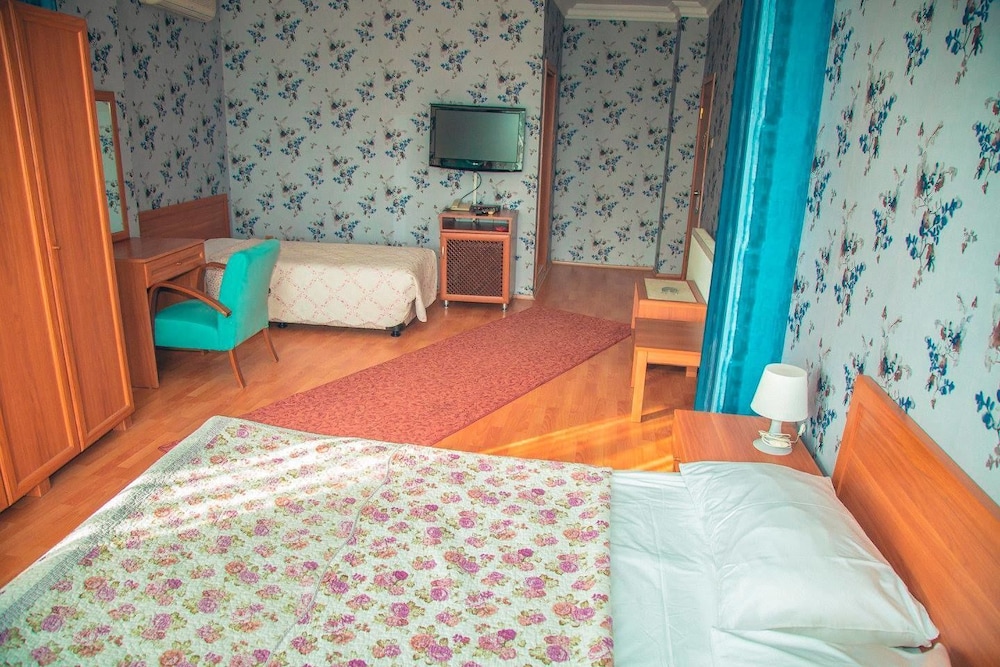 Azim Hotel Rezervasyon