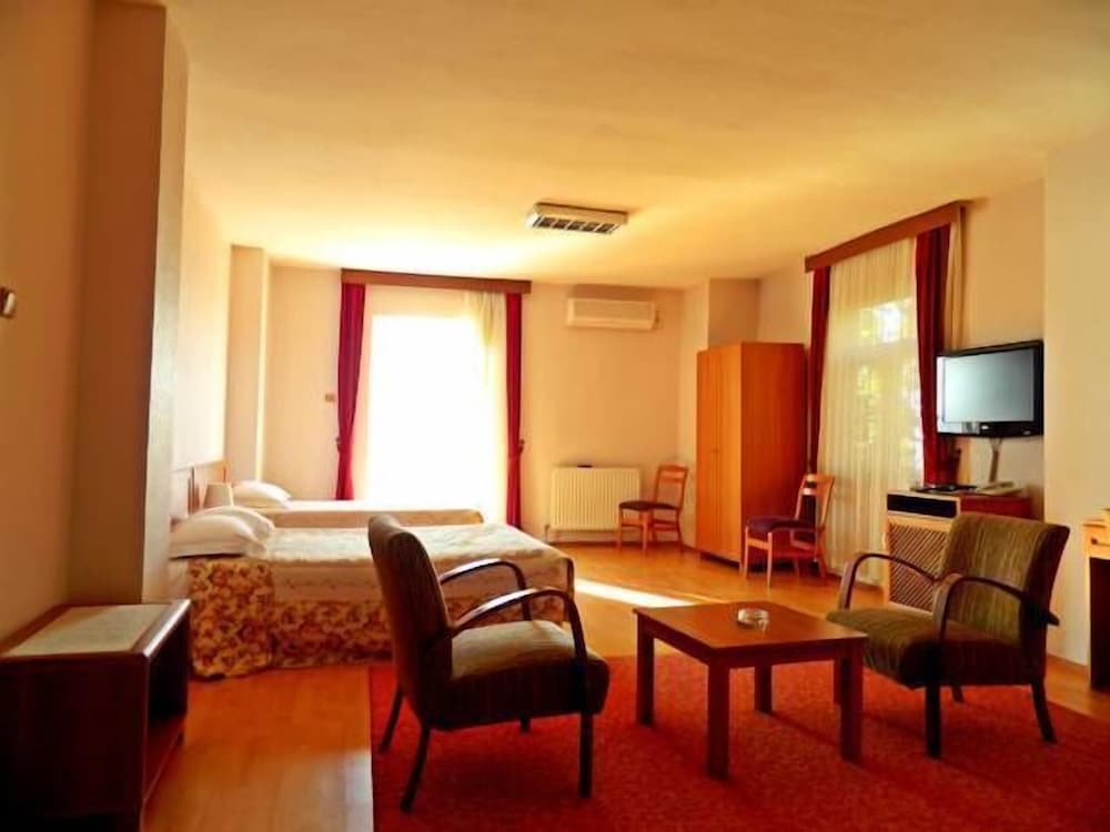 Azim Hotel Rezervasyon