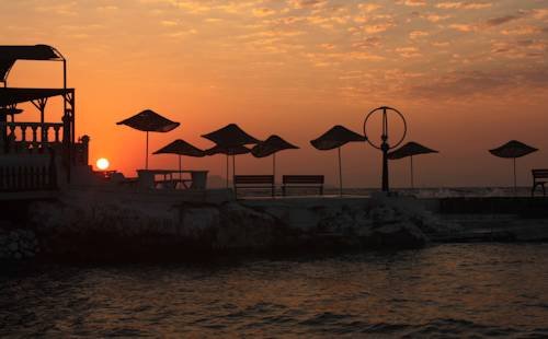 Can Karaburun Hotel Rezervasyon