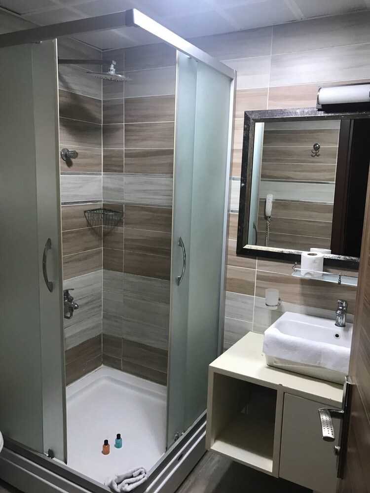 Ozcelik Hotel Rezervasyon