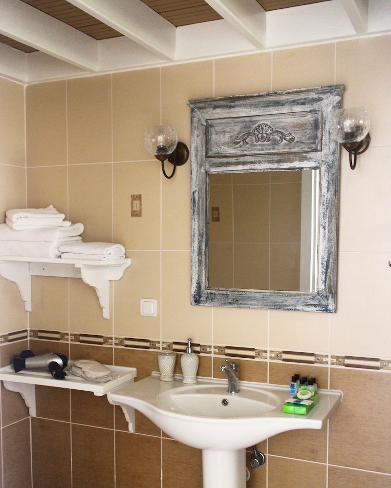 Lola 38 Hotel Rezervasyon