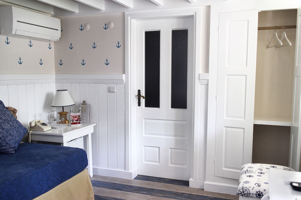 Lola 38 Hotel Rezervasyon