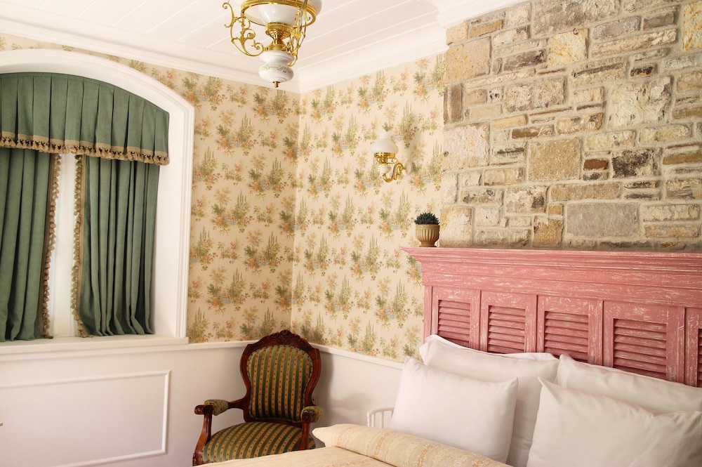 Lola 38 Hotel Rezervasyon