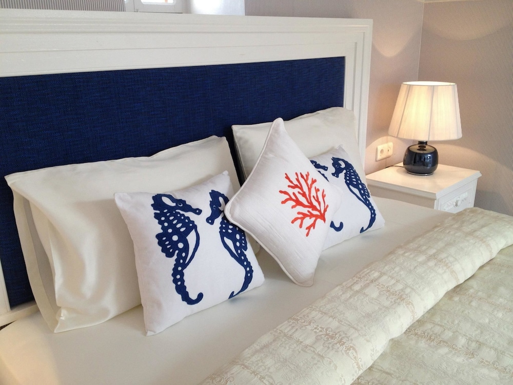 Lola 38 Hotel Rezervasyon