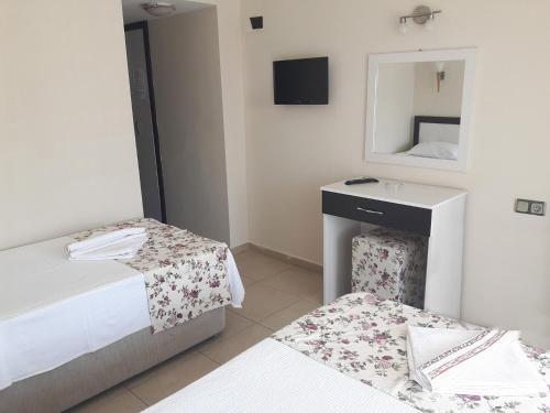 Moni Hotel Rezervasyon