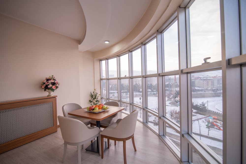 Mus Grand Hotel Rezervasyon