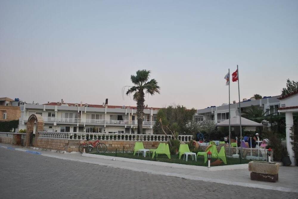 Naz Hotel Rezervasyon
