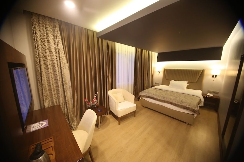 Peronti Hotel Rezervasyon
