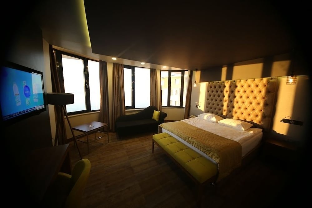 Peronti Hotel Rezervasyon
