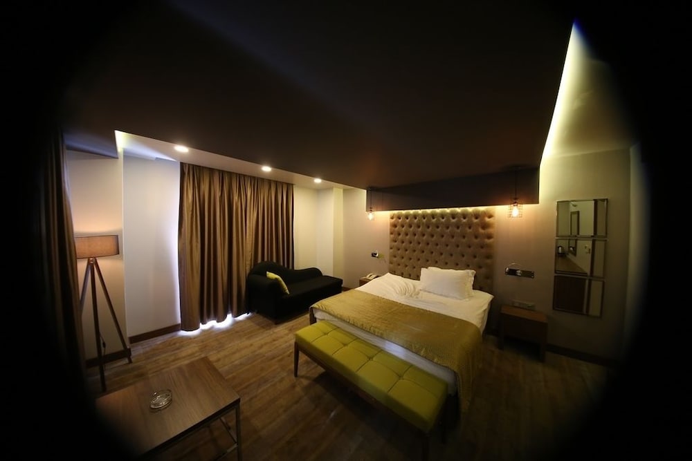 Peronti Hotel Rezervasyon