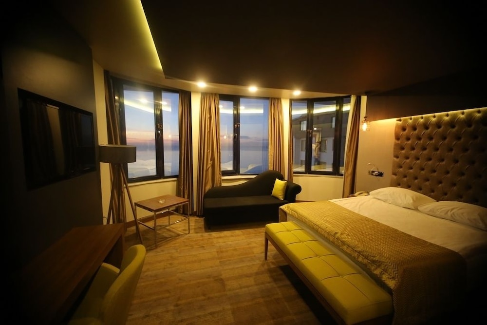 Peronti Hotel Rezervasyon