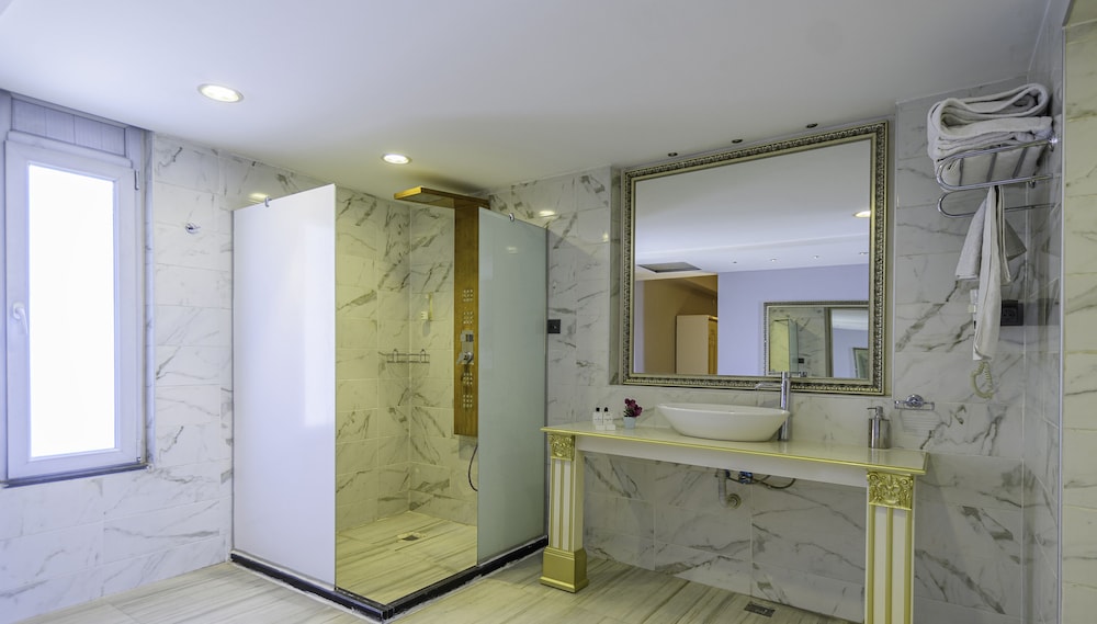 Real House Boutique Hotel Rezervasyon