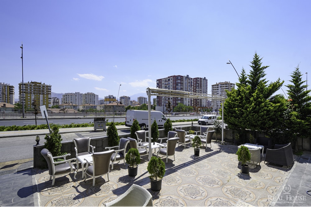Real House Boutique Hotel Rezervasyon
