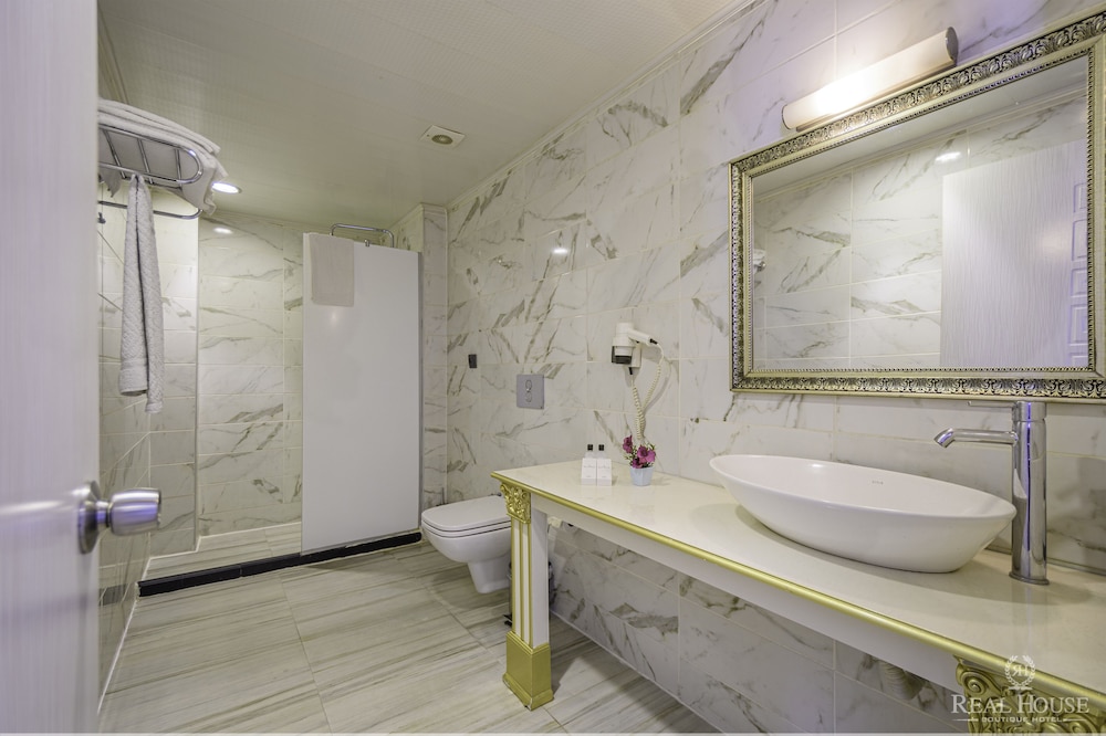 Real House Boutique Hotel Rezervasyon