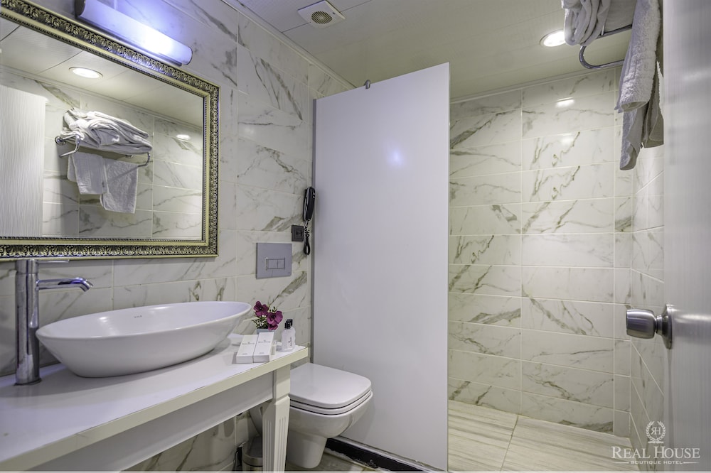 Real House Boutique Hotel Rezervasyon