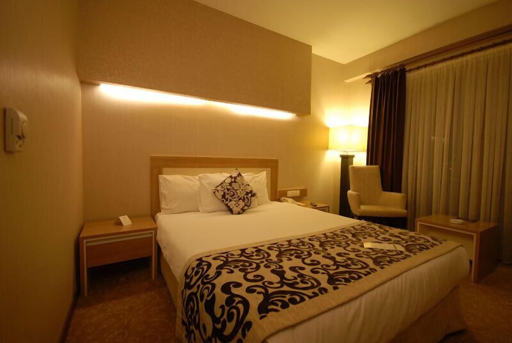 Serace Hotel Rezervasyon
