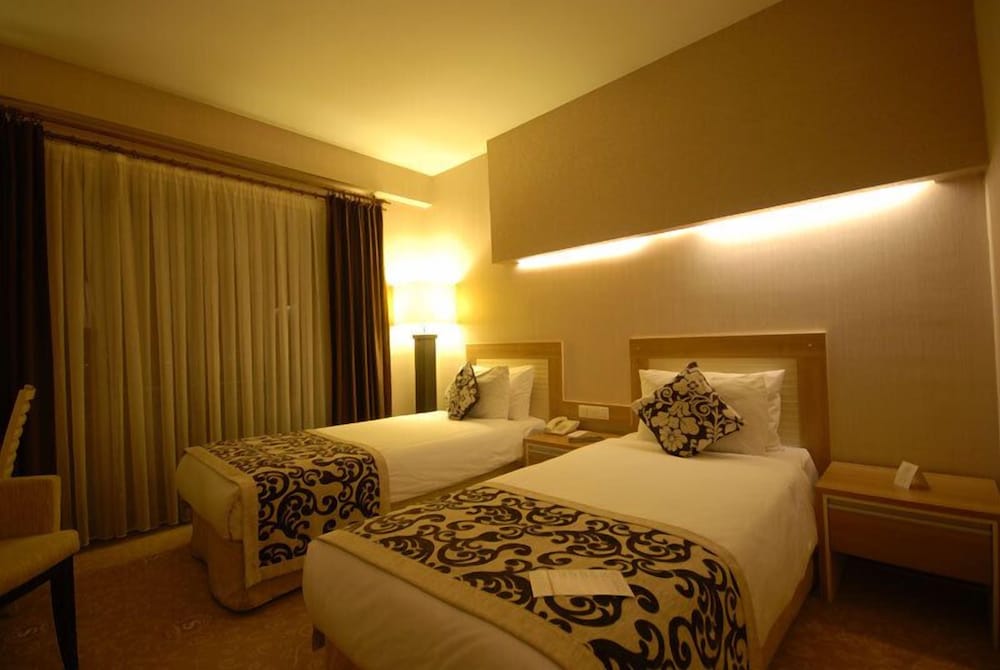 Serace Hotel Rezervasyon