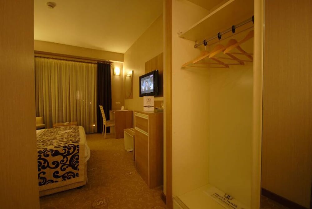 Serace Hotel Rezervasyon