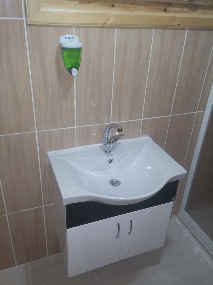 Oba Kütük Evleri Rezervasyon