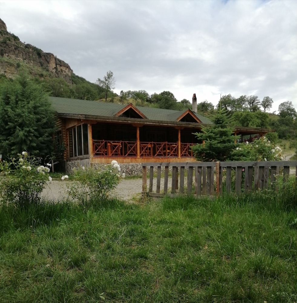 Oba Kütük Evleri Rezervasyon