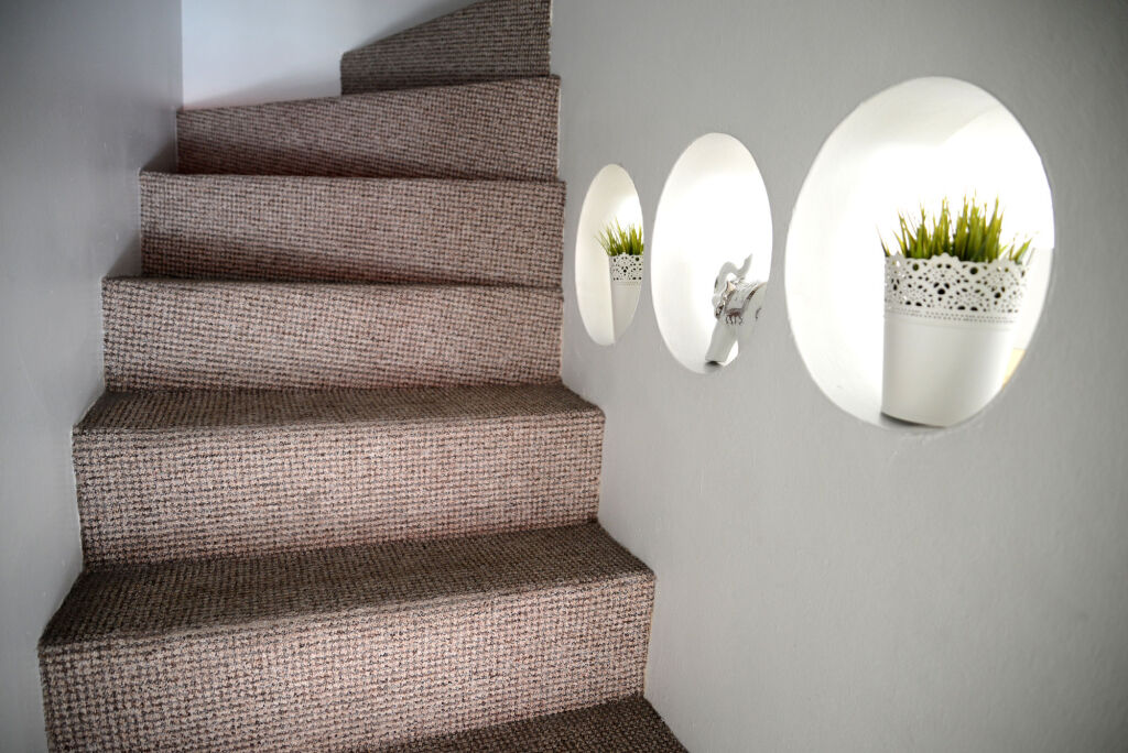 The House Next To Rezervasyon