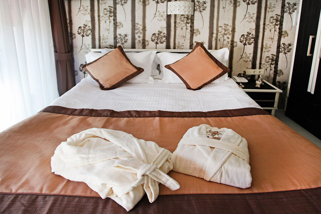 The House Next To Rezervasyon