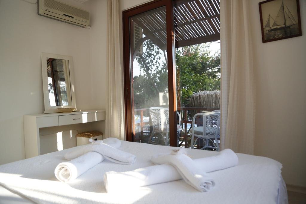 Bozburun Pembe Yunus Hotel Rezervasyon