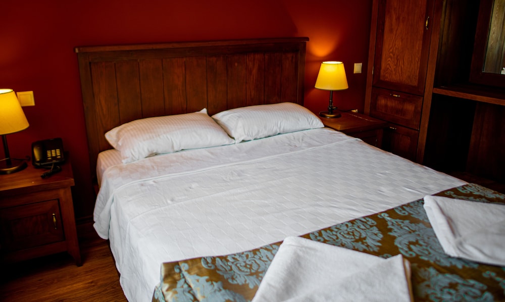 Dores Residence Rezervasyon