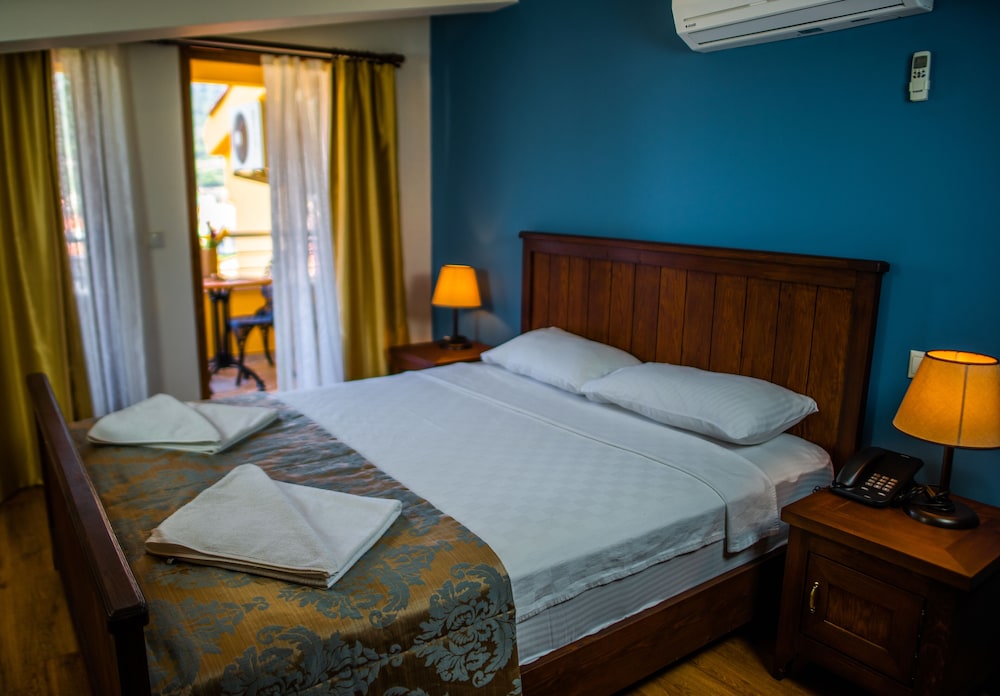 Dores Residence Rezervasyon