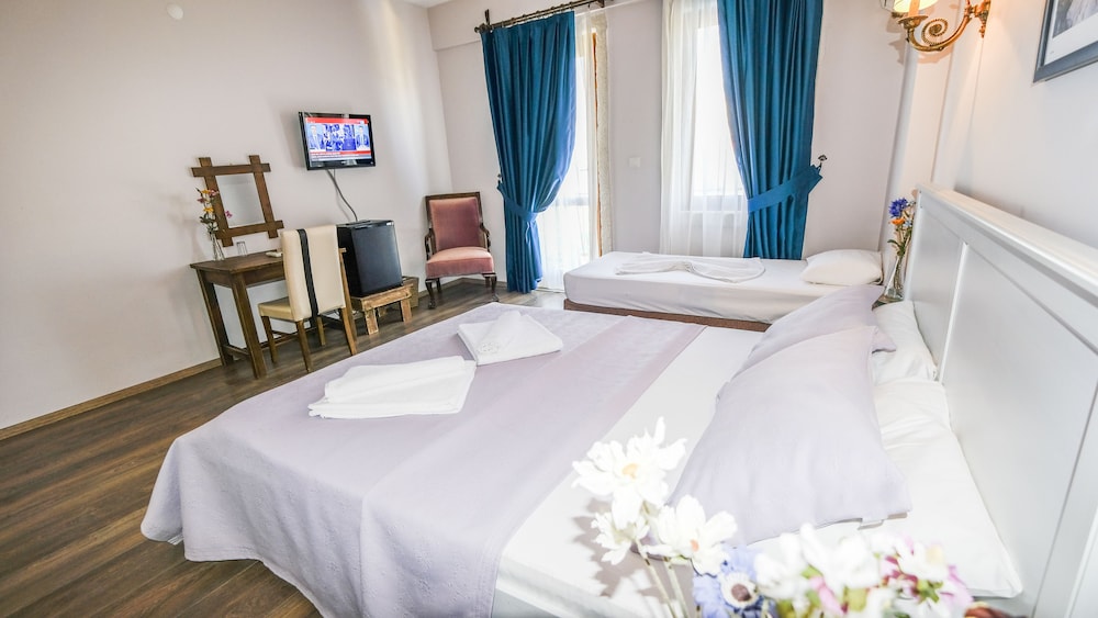 Karaburun Konak Hotel Rezervasyon