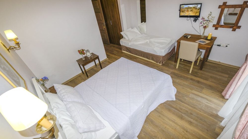 Karaburun Konak Hotel Rezervasyon