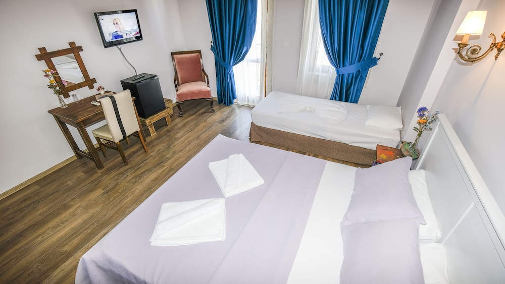 Karaburun Konak Hotel Rezervasyon