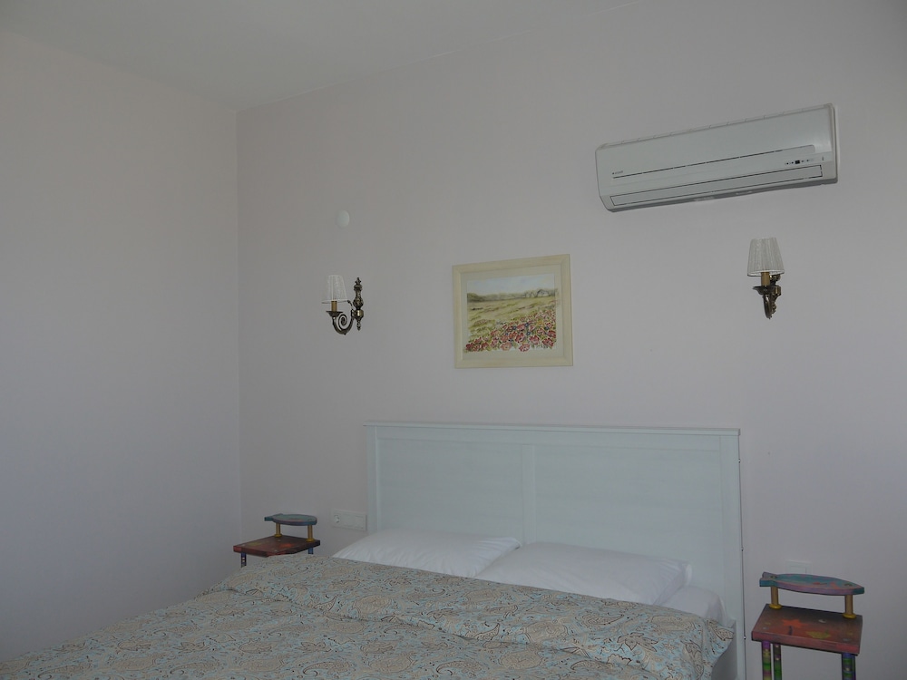 Karaburun Konak Hotel Rezervasyon
