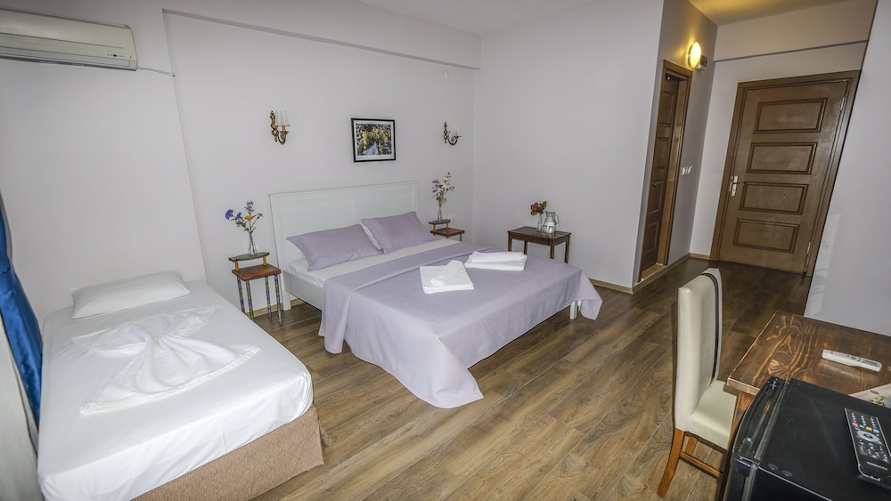 Karaburun Konak Hotel Rezervasyon