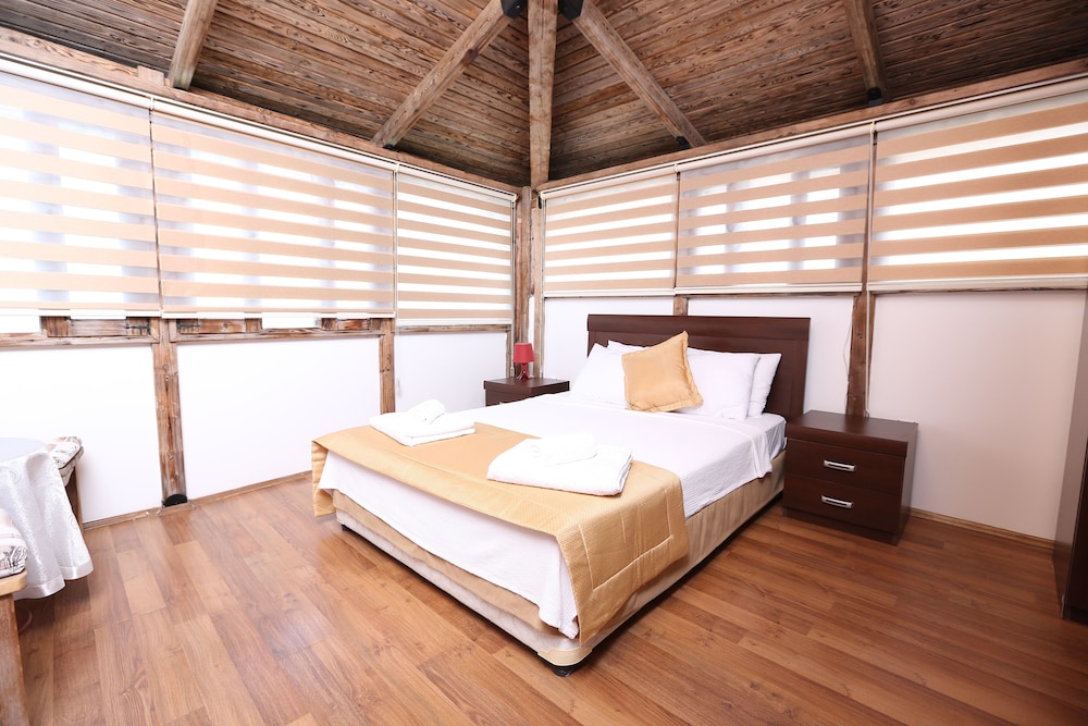 Arya Karaburun Rezervasyon