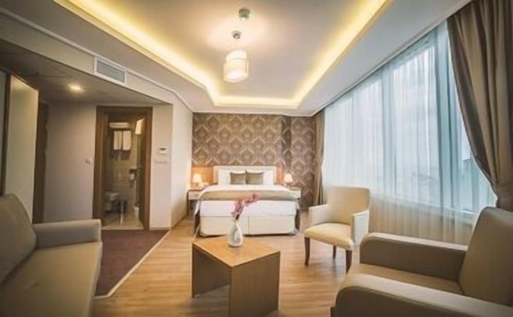 Park Square Hotel Rezervasyon