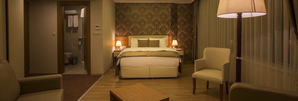 Park Square Hotel Rezervasyon