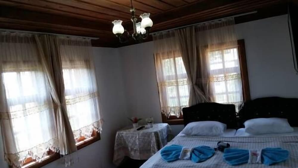 White House Beyaz Konak Rezervasyon